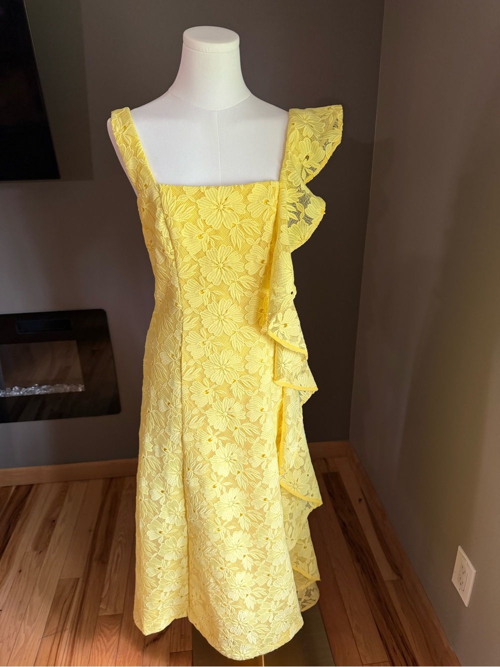 Kay Unger Yellow Floral Lace Ruffle Midi Dress Size 6